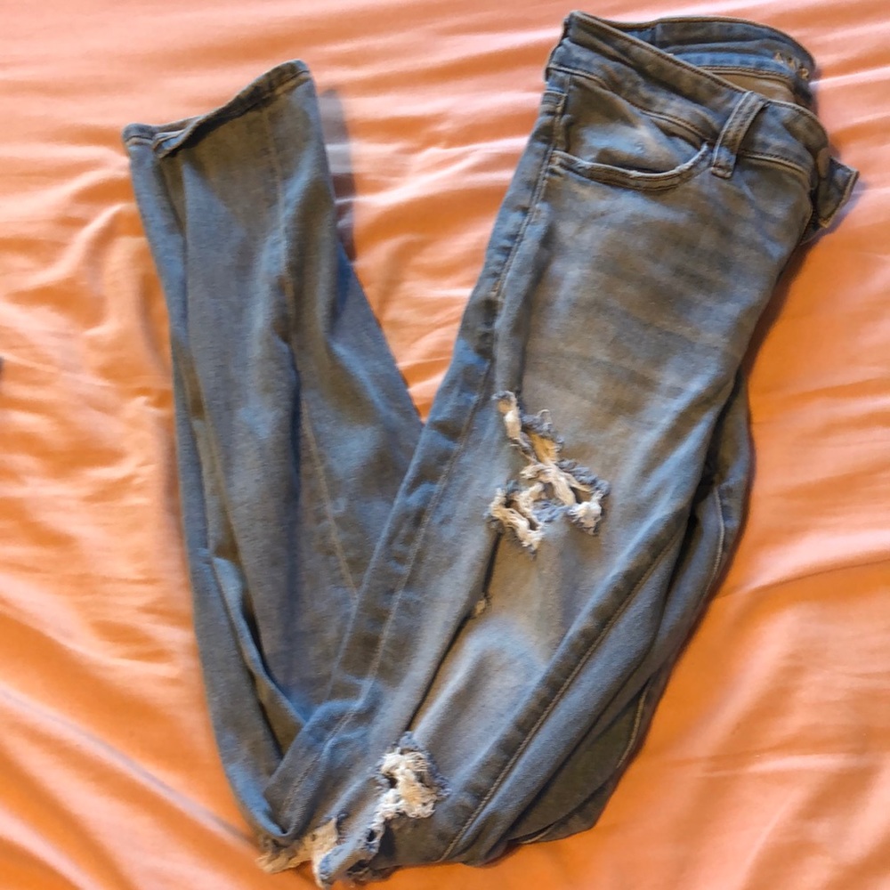 American eagle light washed jeans